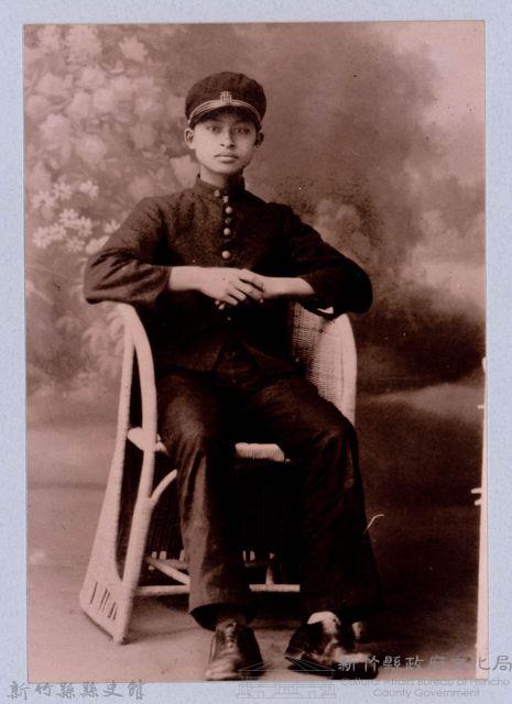 龍瑛宗翻拍照189：學生個人照13藏品圖，第1張