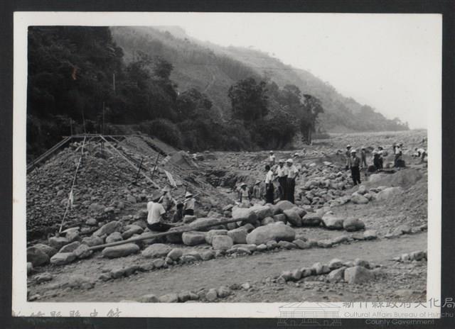 油羅溪尖石堤防復原工程(堤防復原100M)-施工中1藏品圖，第1張