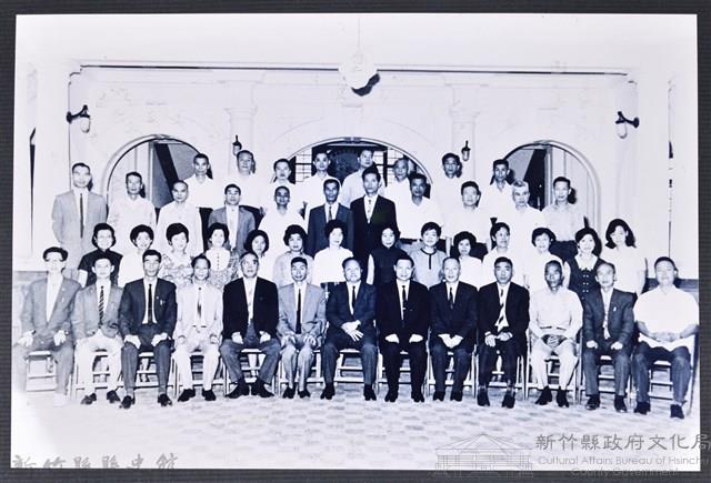 彭公瑞鷺縣長主持新竹縣政八年誌念：彭縣長與他人合影藏品圖，第1張