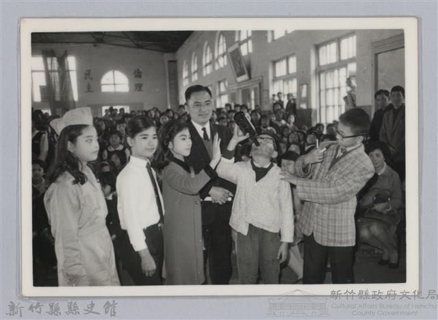 劉榭燻縣長主政時期：巡各校-2藏品圖，第1張