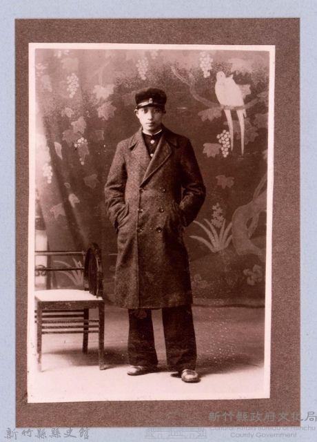 龍瑛宗翻拍照193：學生個人照17藏品圖，第1張