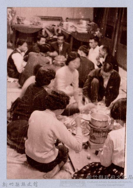 龍瑛宗翻拍照92：聚餐藏品圖，第1張