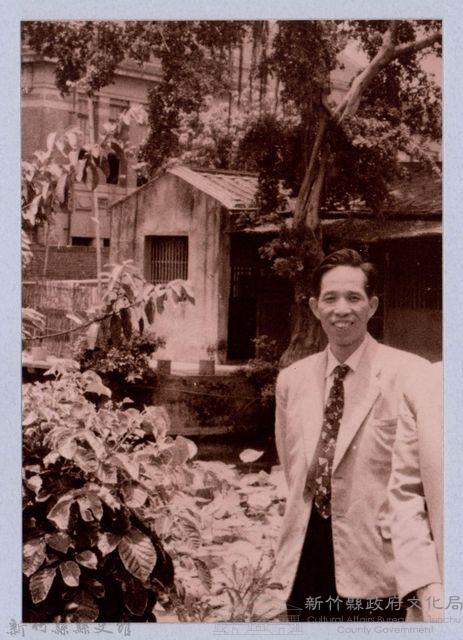 龍瑛宗翻拍照291：龍瑛宗個人照34藏品圖，第1張