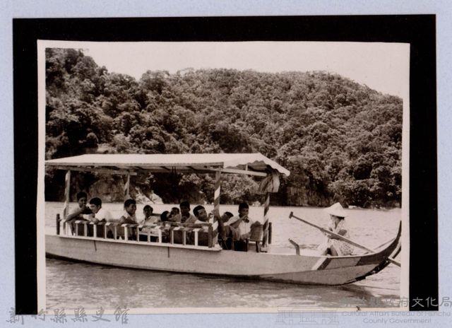 龍瑛宗翻拍照105：游湖藏品圖，第1張