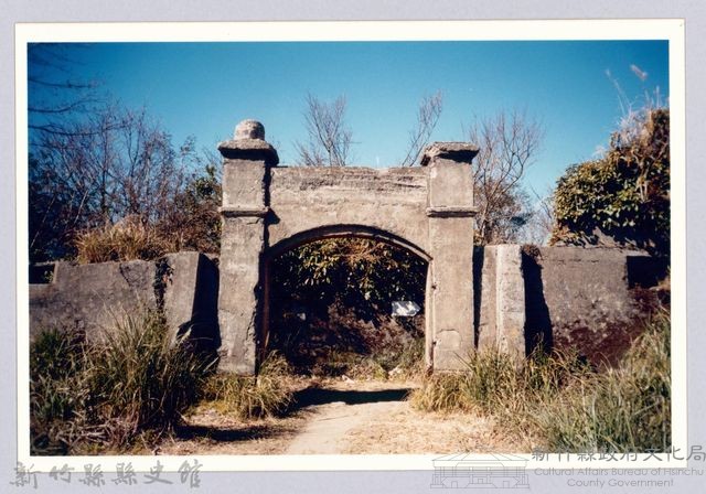 李崠山圖照18-TAPUNG古堡出入口藏品圖，第1張