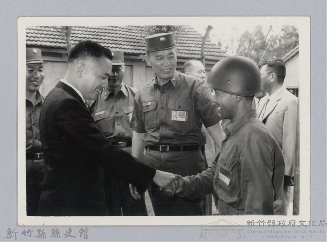 劉榭燻縣長主政時期：劉縣長視察營區-3藏品圖，第1張