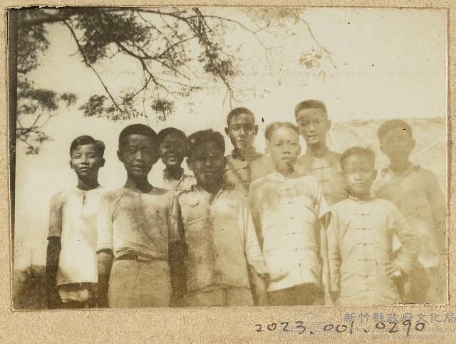 海南島當地青少年學員照片藏品圖，第1張