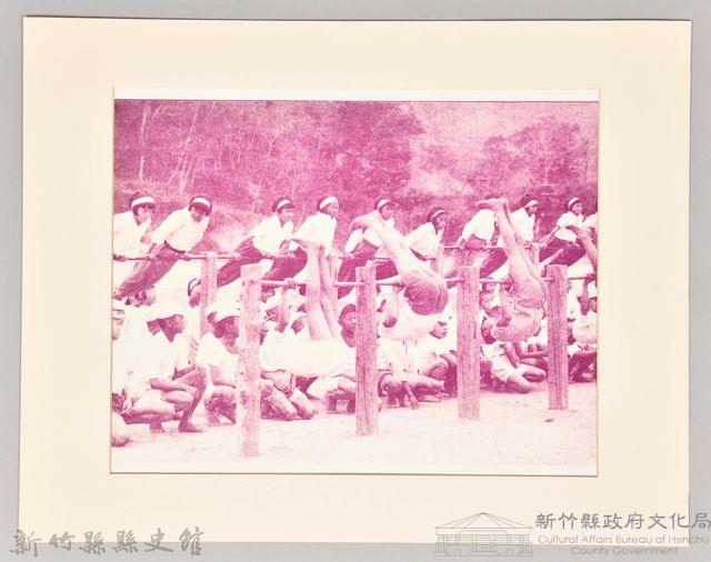 吊單槓藏品圖，第1張