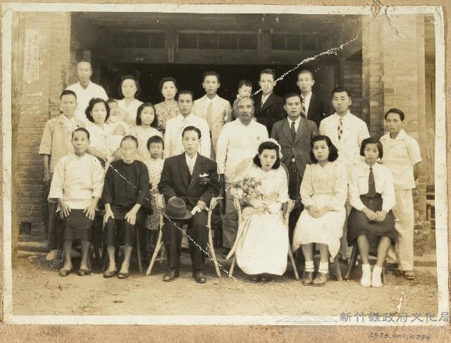 范姜廷芳婚禮合影藏品圖，第1張