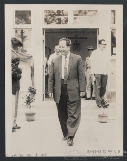 彭縣長出巡各市鎮：縣長獨照-1藏品圖，第1張