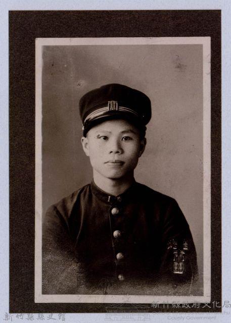龍瑛宗翻拍照214：學生個人照34藏品圖，第1張