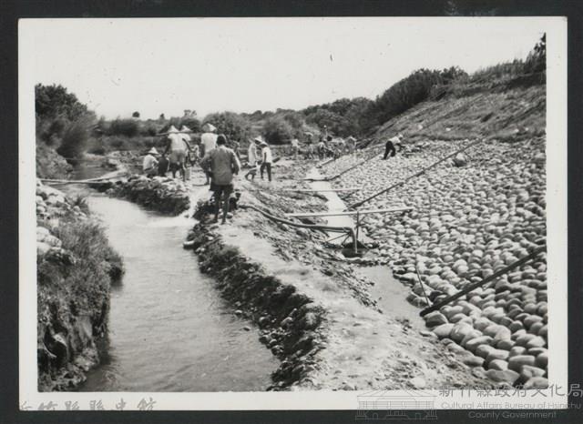 鳳山溪泰和堤防復原工程(堤防復原350M)-施工中1藏品圖，第1張