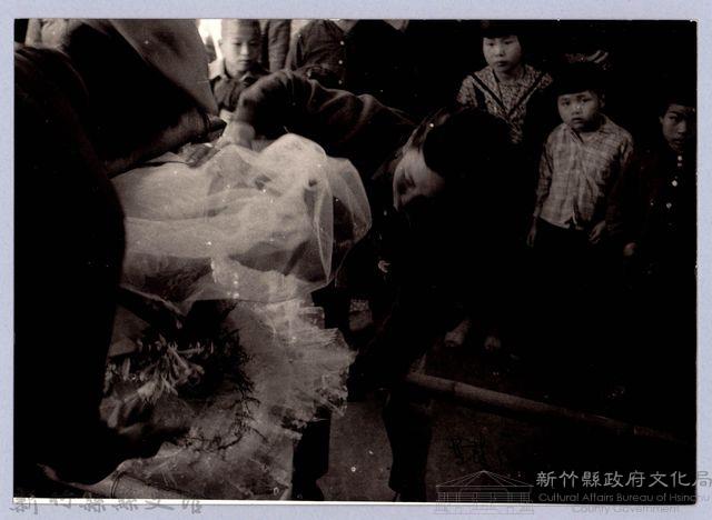 新娘下橋（1965，橫山）藏品圖，第1張