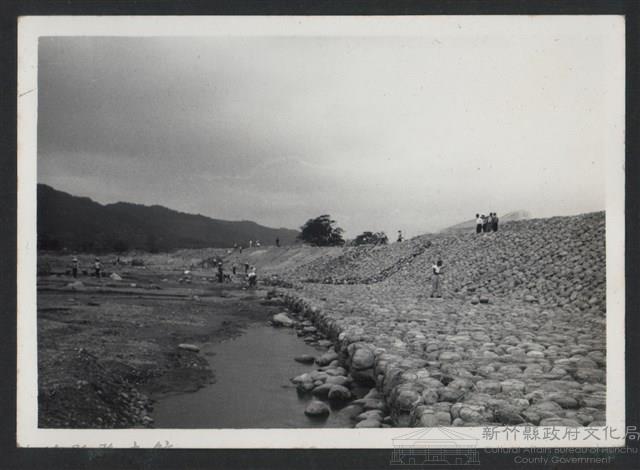 鳳山溪石岡子堤防復原工程(堤防復原389M丁埧復原2座)-施工後1藏品圖，第1張