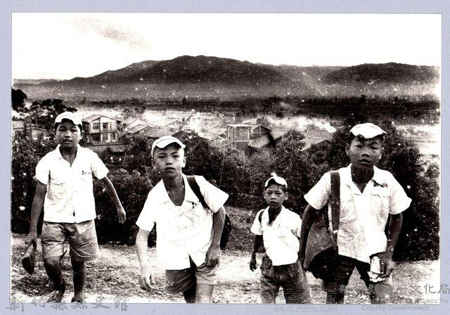 放學（1971，竹東）藏品圖，第1張