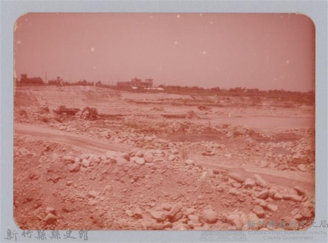 林保仁縣長主政照片：新竹縣七十一年度高莖作物砍成果-30藏品圖，第1張