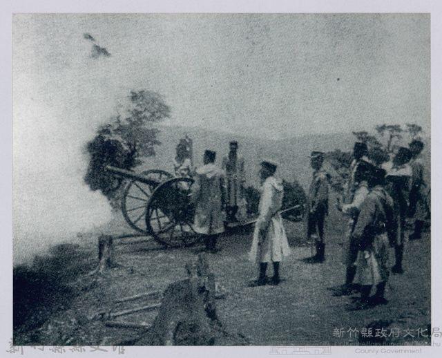 李崠山圖照9-先鋒部隊砲擊藏品圖，第1張