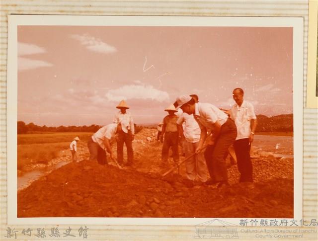 林保仁縣長主政照片：縣長林保仁視察-12藏品圖，第1張