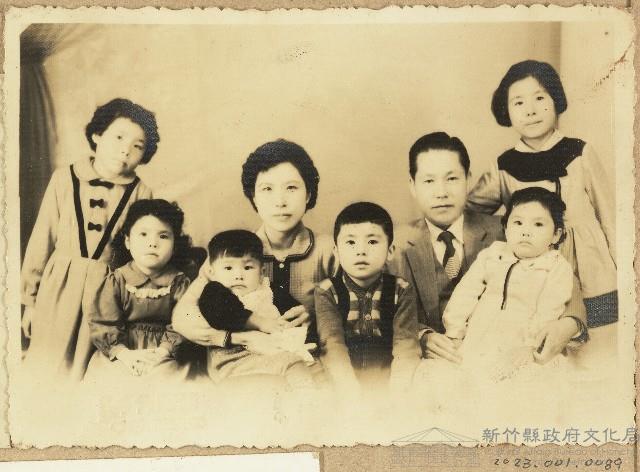 范姜廷運全家福照片藏品圖，第1張