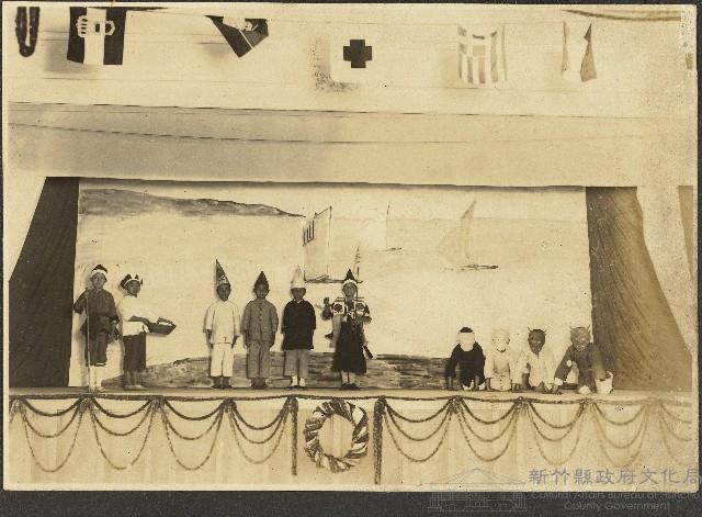 日據時代國小遊藝會活動照片藏品圖，第1張