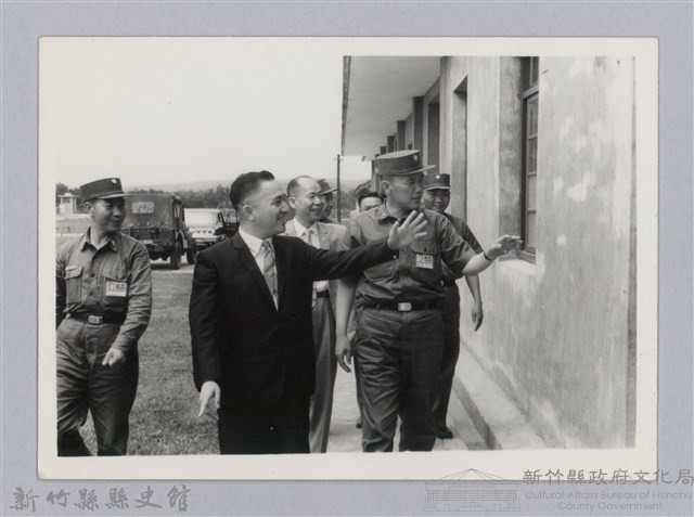 劉榭燻縣長主政時期：劉縣長視察營區-2藏品圖，第1張