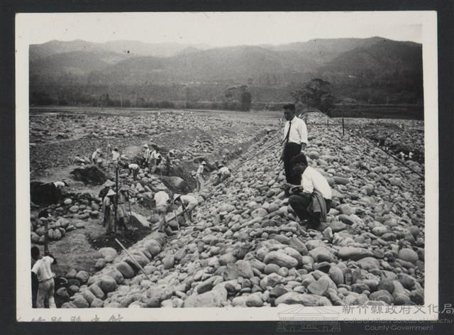 鳳山溪渡三坡堤防復原工程(堤防復原250M)-施工中藏品圖，第1張