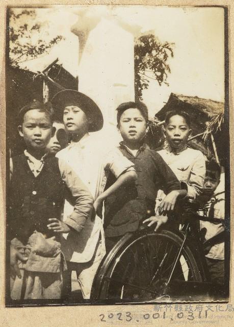 海南島當地人照片藏品圖，第1張