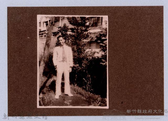 龍瑛宗翻拍照251：龍瑛宗個人照27藏品圖，第1張