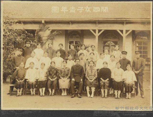 關西女子青年團合照藏品圖，第1張