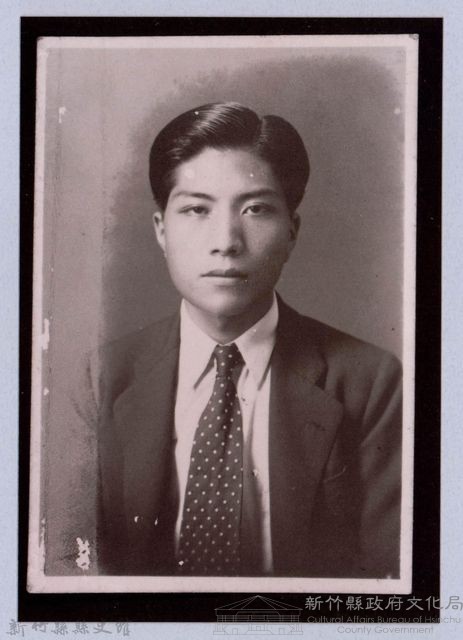 龍瑛宗翻拍照33：男性半身個人照1藏品圖，第1張
