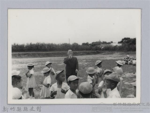 劉榭燻縣長主政時期：巡各校-12藏品圖，第1張