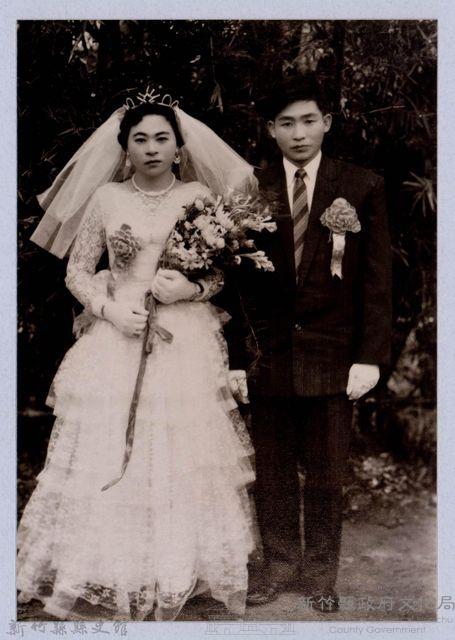 龍瑛宗翻拍照143：友人婚紗照3藏品圖，第1張