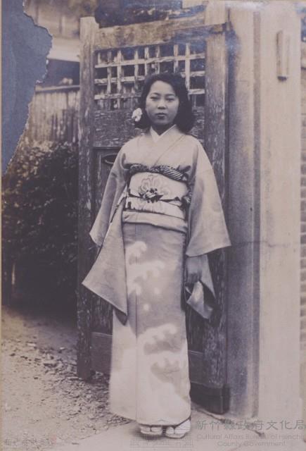 穿和服之女士（沒有記錄）藏品圖，第1張