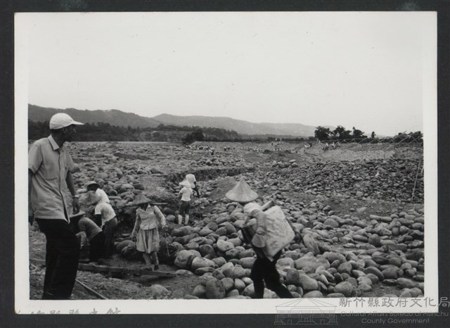 鳳山溪六股堤防復原工程(堤防復原300M)-施工中2藏品圖，第1張