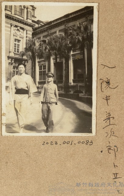 劉興熙與劉興宗臺大醫院合照藏品圖，第1張