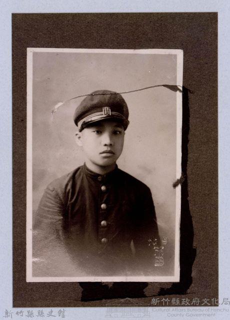 龍瑛宗翻拍照208：學生個人照29藏品圖，第1張