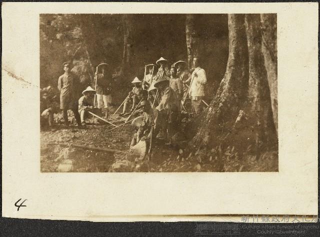 新高山登山紀念照片藏品圖，第1張