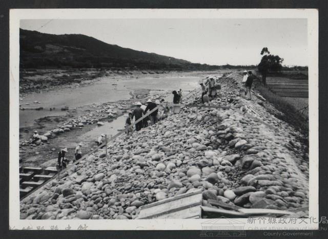 鳳山溪新埔堤防復原工程(堤防復原185M)-施工中2藏品圖，第1張