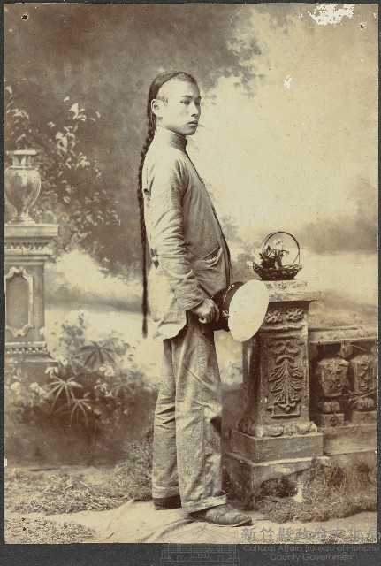 劉家均台北國語學校同學斷髮前留影藏品圖，第1張