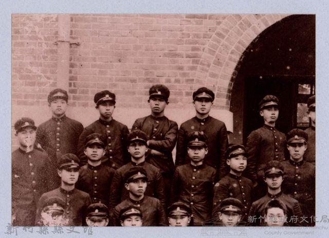 龍瑛宗翻拍照168：竹窗會第九回卒業送別紀念5藏品圖，第1張