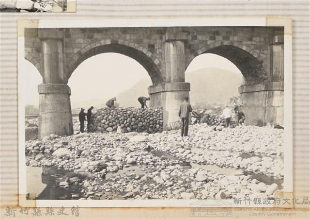 林保仁縣長主政照片：縣長林保仁視察-95藏品圖，第1張