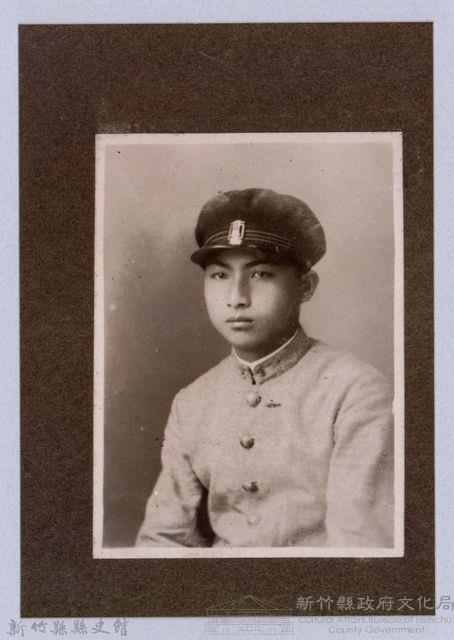 龍瑛宗翻拍照202：學生個人照23藏品圖，第1張