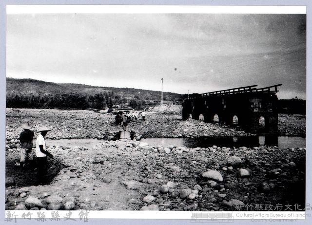 斷橋（1965-1970，橫山）藏品圖，第1張