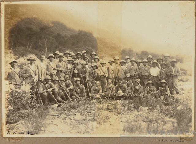 劉興熙宜蘭農林登山紀念照藏品圖，第1張