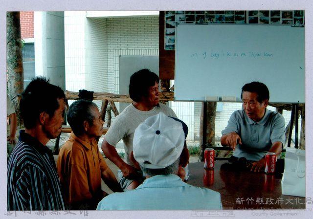 林柏燕老師與族人藏品圖，第1張