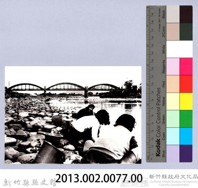 古典橋下洗衣婦（1980）藏品圖，第4張