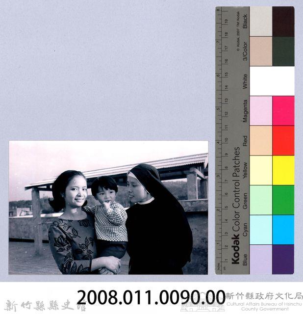 鄧雨賢相關照片81：修女與信徒藏品圖，第2張