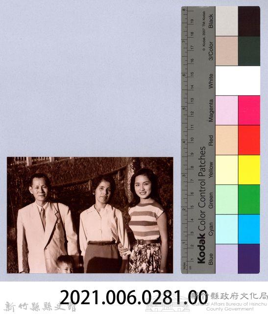 龍瑛宗翻拍照281：友人合影1藏品圖，第2張