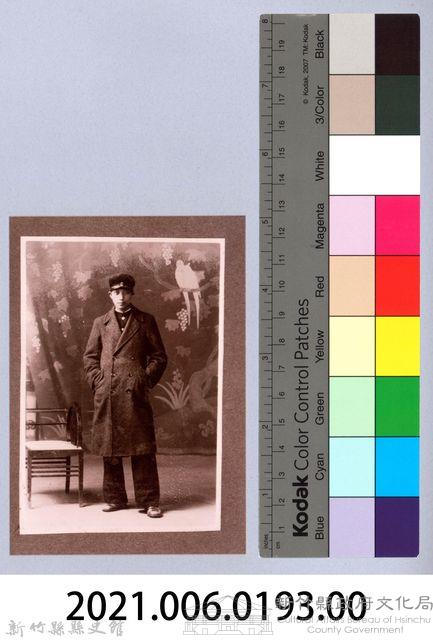 龍瑛宗翻拍照193：學生個人照17藏品圖，第2張