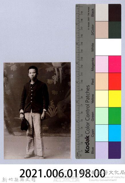 龍瑛宗翻拍照198：龍瑛宗個人照24藏品圖，第2張